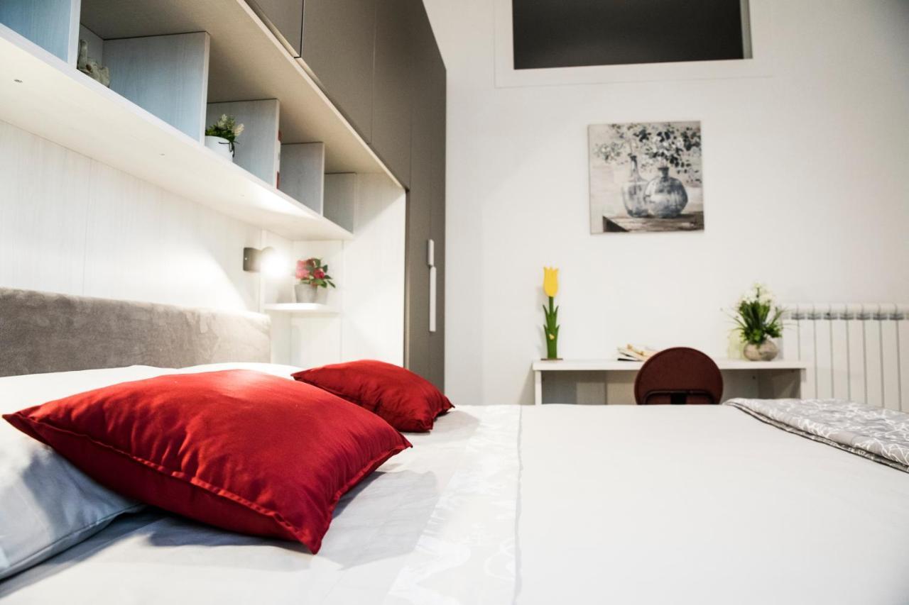 La Casa Di Ari Lejlighed Napoli Eksteriør billede